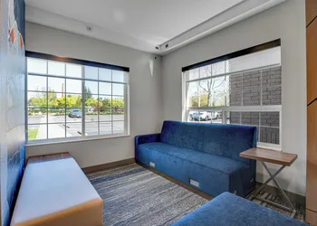Holiday Inn Express Hotel & Suites Portland-Jantzen Beach by IHG hotel thumbnail 7