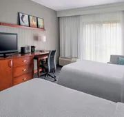 Courtyard by Marriott Newark Liberty International Airport hotel detail image 5