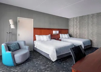 Courtyard by Marriott Newark Liberty International Airport hotel thumbnail 6