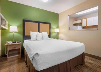 Studio 6 Suites Charlotte, NC - Tyvola Rd/Executive Park hotel thumbnail 4