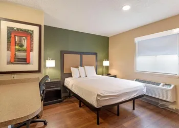 Studio 6 Suites Charlotte, NC - Tyvola Rd/Executive Park hotel thumbnail 8
