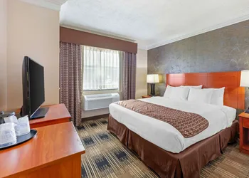 Best Western The Inn At Rochester Airport hotel thumbnail 5