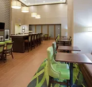 Hampton Inn & Suites Minneapolis West/ Minnetonka hotel detail image 5