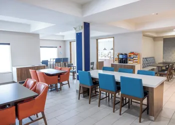 Holiday Inn Express & Suites Wichita Airport by IHG hotel thumbnail 3