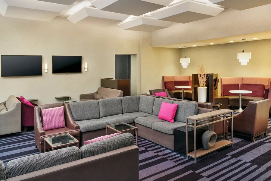 Courtyard by Marriott New York JFK Airport hotel detail image 2
