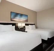 Courtyard by Marriott New York JFK Airport hotel detail image 3
