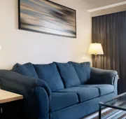 Courtyard by Marriott New York JFK Airport hotel detail image 7