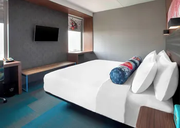Aloft by Marriott Buffalo Airport hotel thumbnail 3