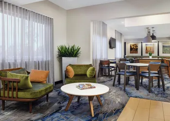 Fairfield Inn by Marriott Philadelphia Airport hotel thumbnail 3