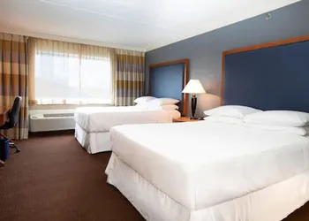 Sheraton Niagara Falls hotel thumbnail 4