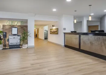 Best Western Plus Peppertree Airport Inn hotel thumbnail 3