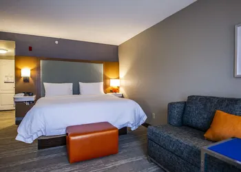 Hampton Inn South Kingstown - Newport Area hotel thumbnail 4