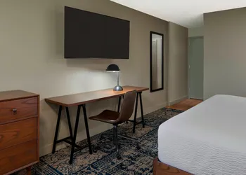 Four Points by Sheraton Toronto Airport hotel thumbnail 7