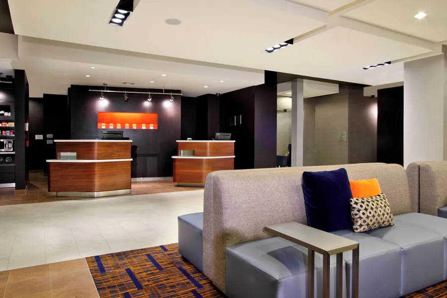 Courtyard by Marriott Victoria hotel detail image 2