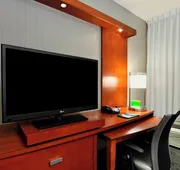 Courtyard by Marriott Victoria hotel detail image 4