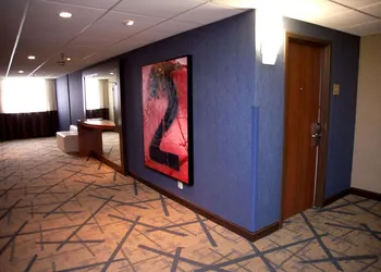 DoubleTree by Hilton St. Louis - Westport hotel thumbnail 2