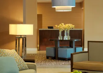 DoubleTree by Hilton St. Louis - Westport hotel thumbnail 3