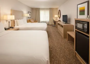 DoubleTree by Hilton Portland - Tigard hotel thumbnail 3