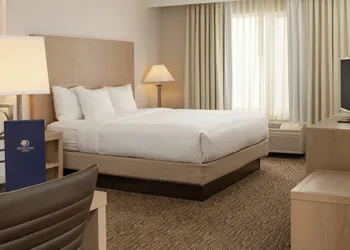 DoubleTree by Hilton Portland - Tigard hotel thumbnail 7