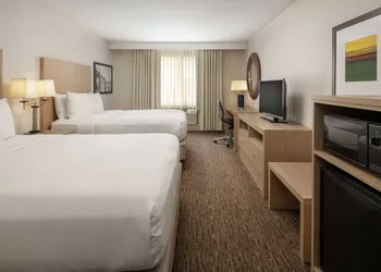 DoubleTree by Hilton Portland - Tigard hotel thumbnail 8