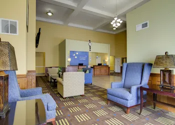 Holiday Inn Express Hotel & Stes Kansas City Sports Complex by IHG hotel thumbnail 5