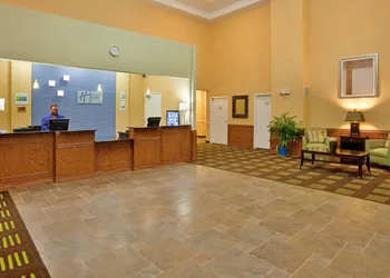 Holiday Inn Express Hotel & Stes Kansas City Sports Complex by IHG hotel thumbnail 6