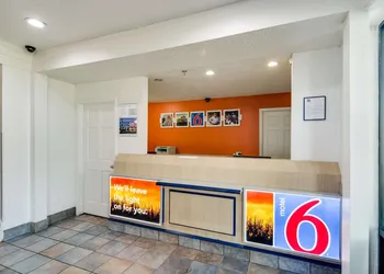 Motel 6 Waukegan, IL hotel thumbnail 4