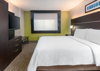 Holiday Inn Express Miami Airport Doral Area by IHG hotel thumbnail 5