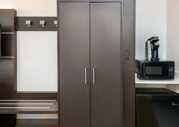Holiday Inn Express Miami Airport Doral Area by IHG hotel thumbnail 7