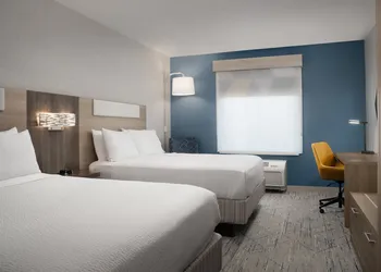 Holiday Inn Express & Suites Alexandria - Fort Belvoir by IHG hotel thumbnail 4