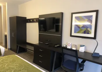 Holiday Inn Express & Suites Hood River by IHG hotel thumbnail 3