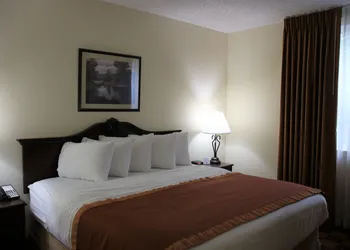 Hawthorn Suites by Wyndham Louisville East hotel thumbnail 5