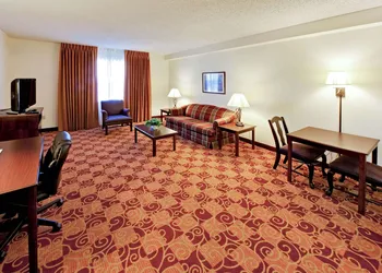 Hawthorn Suites by Wyndham Louisville East hotel thumbnail 6