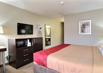 Econo Lodge Grand Forks near University hotel thumbnail 7