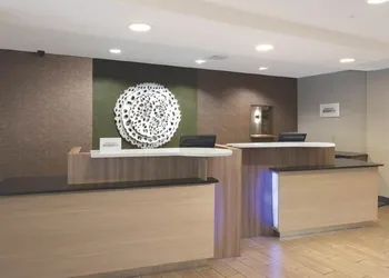 Fairfield Inn & Suites by Marriott Edmond hotel thumbnail 2