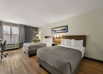 Quality Inn & Suites Matthews - Charlotte hotel thumbnail 8