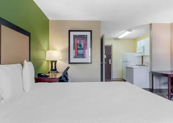 Extended Stay America Suites Houston Galleria Westheimer hotel thumbnail 6