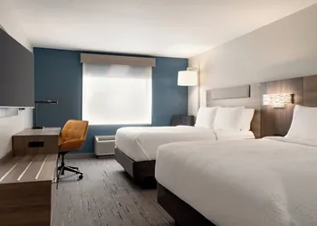 Holiday Inn Express Hotel & Suites Edmond by IHG hotel thumbnail 7