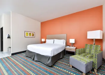 Holiday Inn Express Bernalillo by IHG hotel thumbnail 4