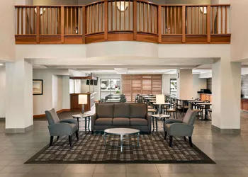 Wingate by Wyndham - Cincinnati - Blue Ash hotel thumbnail 2