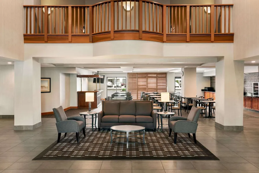 Wingate by Wyndham - Cincinnati - Blue Ash hotel detail image 2