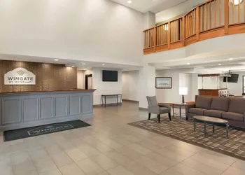 Wingate by Wyndham - Cincinnati - Blue Ash hotel thumbnail 3