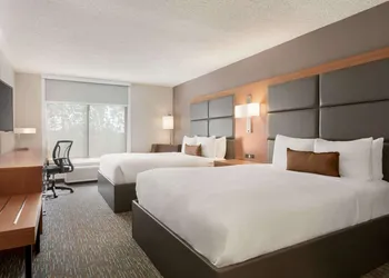 Wingate by Wyndham - Cincinnati - Blue Ash hotel thumbnail 5