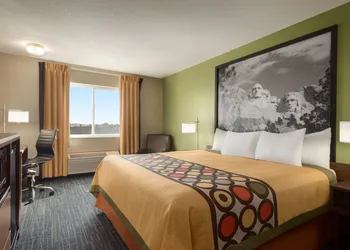 Super 8 by Wyndham Sioux Falls hotel thumbnail 7