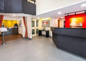 Comfort Inn Gatineau hotel thumbnail 6