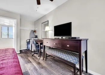 Bay Breeze Inn hotel thumbnail 5