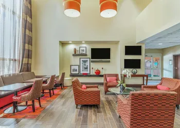 Hampton Inn & Suites Detroit / Airport - Romulus hotel thumbnail 2