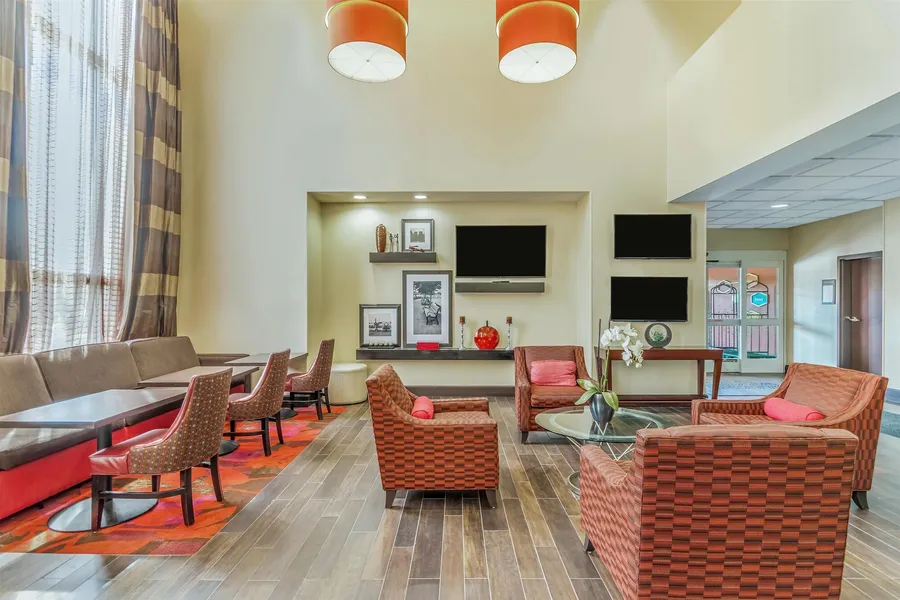 Hampton Inn & Suites Detroit / Airport - Romulus hotel detail image 2