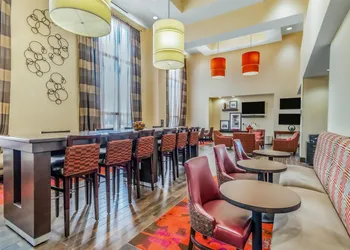 Hampton Inn & Suites Detroit / Airport - Romulus hotel thumbnail 4