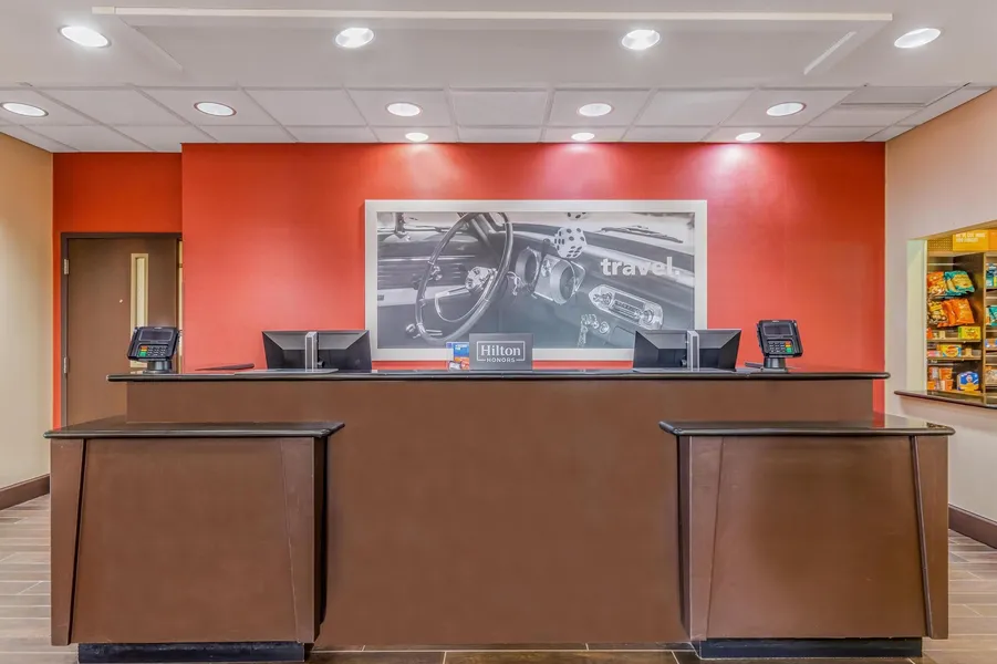 Hampton Inn & Suites Detroit / Airport - Romulus hotel detail image 6